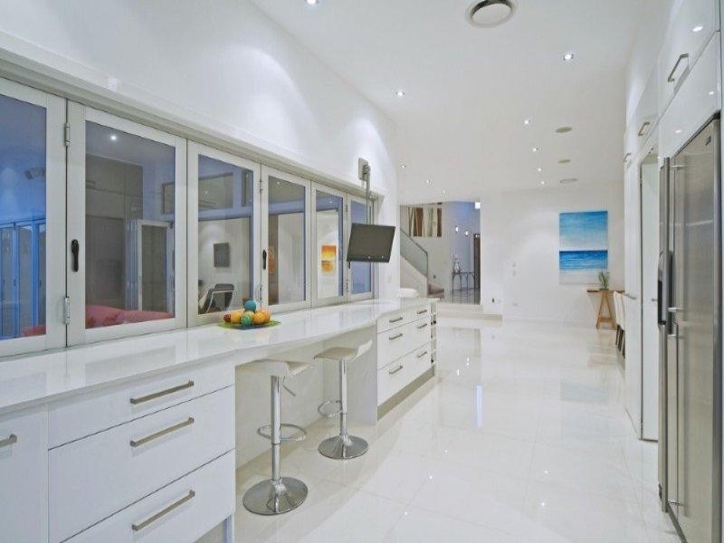 Paradise Point QLD 4216