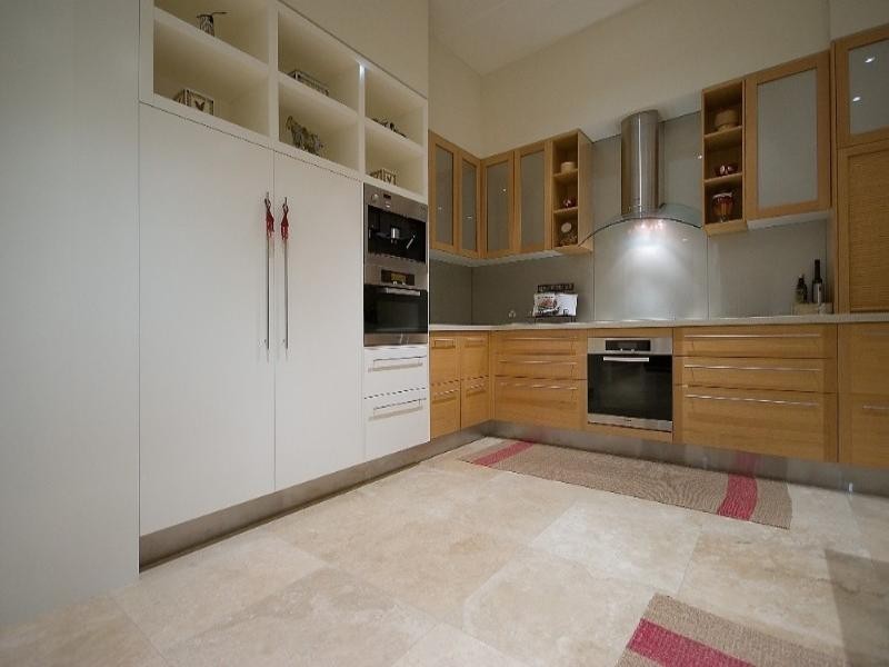 42 Royal Albert Crescent, Paradise Point QLD 4216