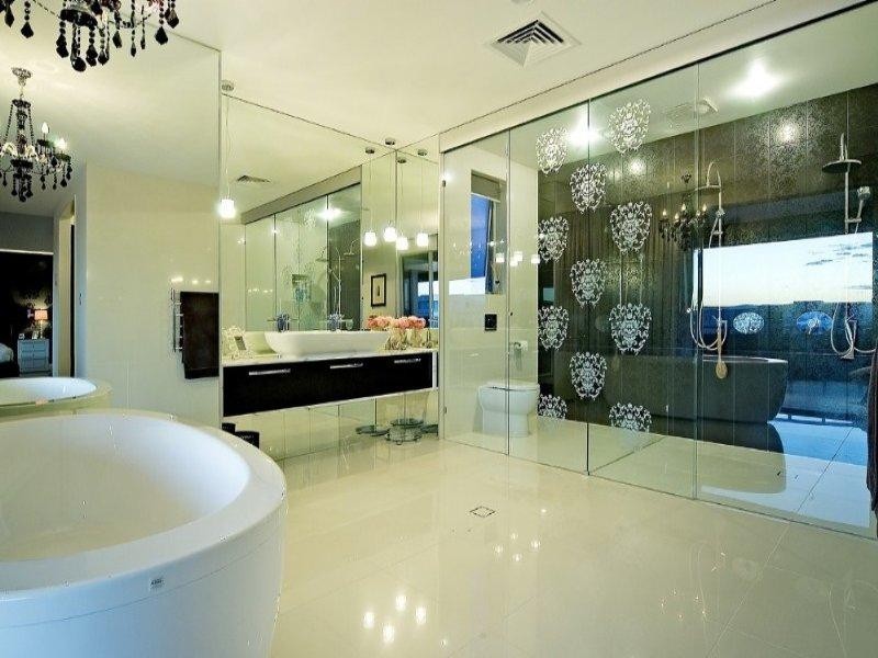 49 Knightsbridge Pde East, Paradise Point QLD 4216