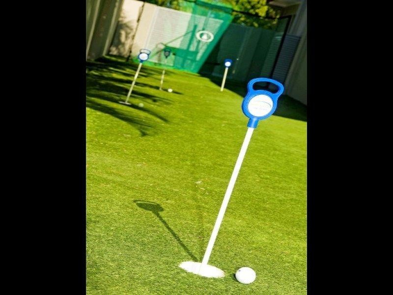 8206 Magnolia Drive West, Hope Island QLD 4212