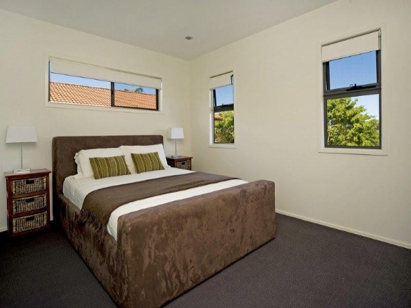 8206 Magnolia Drive West, Hope Island QLD 4212