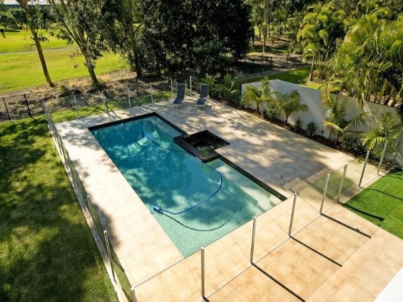 8206 Magnolia Drive West, Hope Island QLD 4212