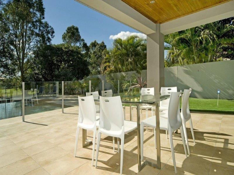 8206 Magnolia Drive West, Hope Island QLD 4212