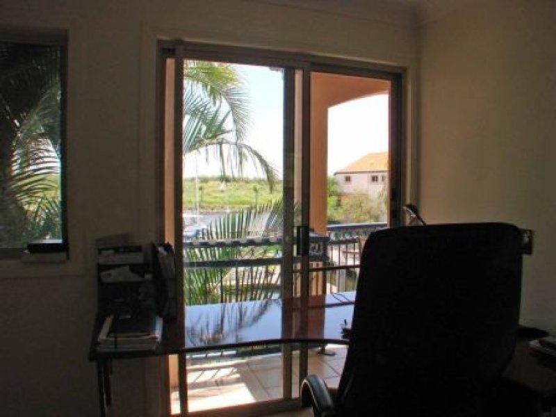 Hope Island QLD 4212