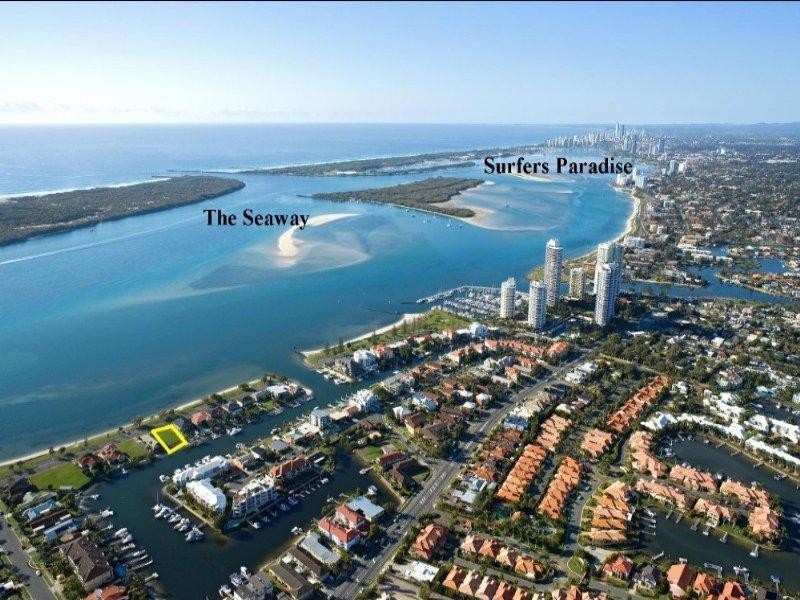 18 Anglers Esplanade, Runaway Bay QLD 4216