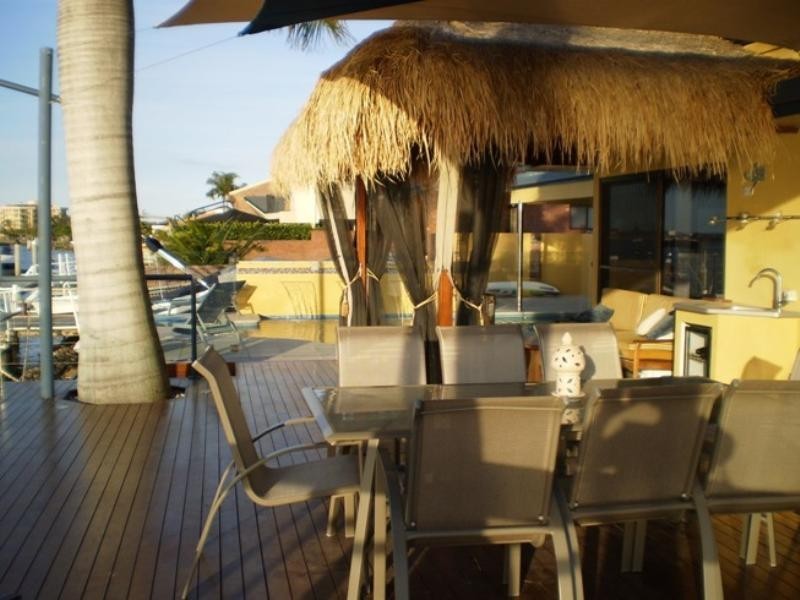 Paradise Point QLD 4216