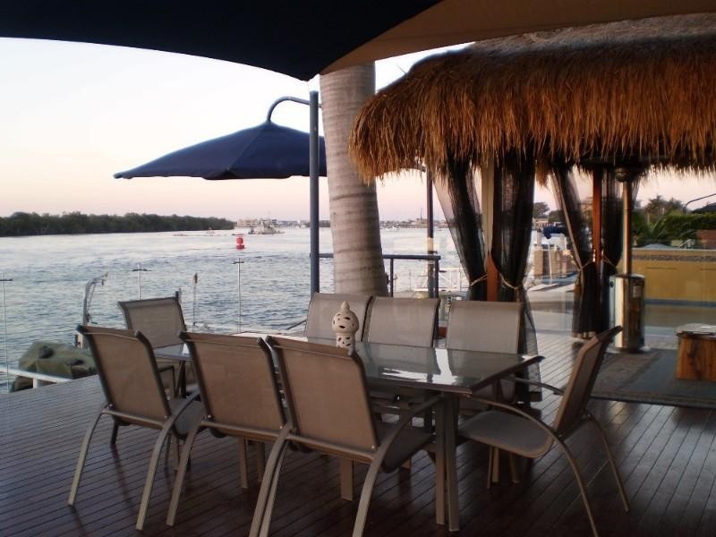 Paradise Point QLD 4216