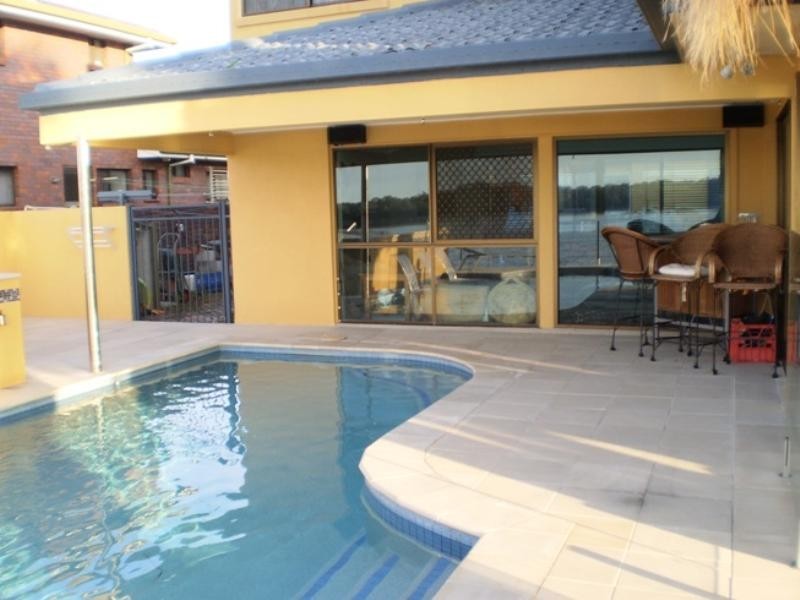 Paradise Point QLD 4216