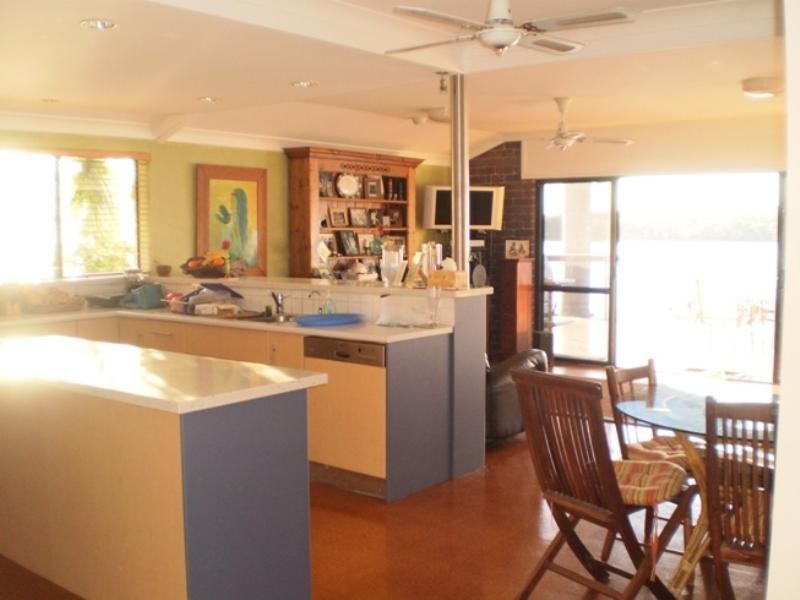 Paradise Point QLD 4216