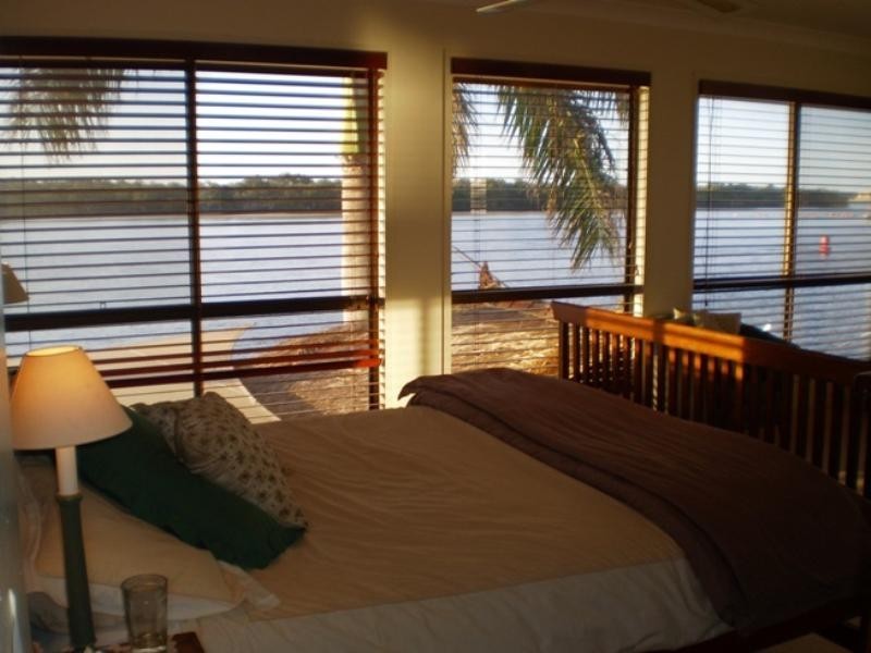 Paradise Point QLD 4216