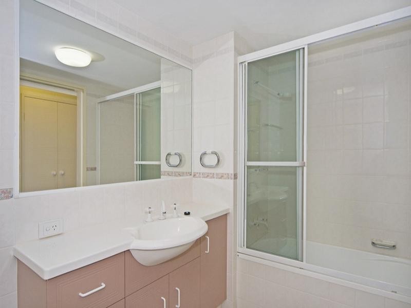 9/1 Poinsettia Avenue, Hollywell QLD 4216