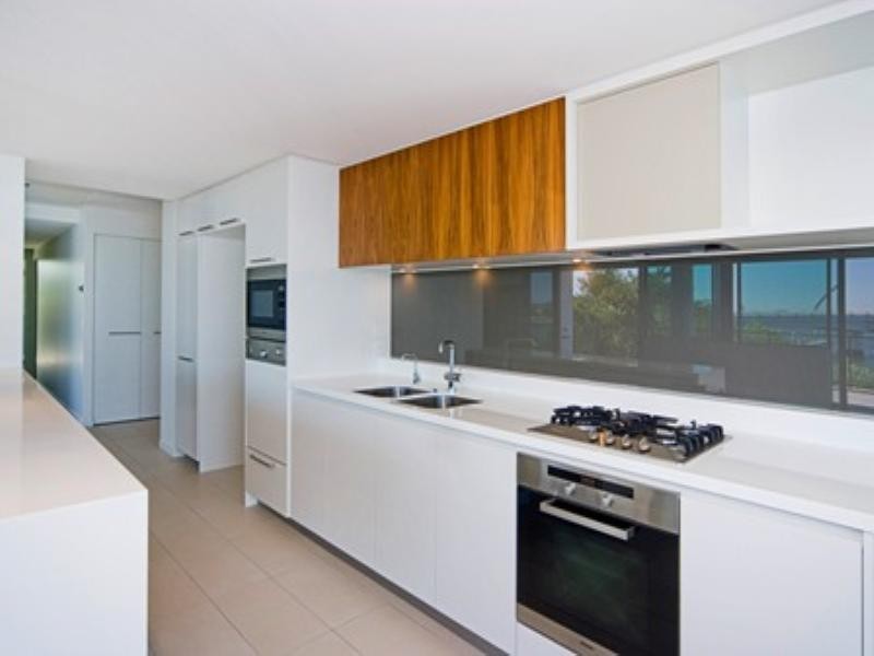 Paradise Point QLD 4216