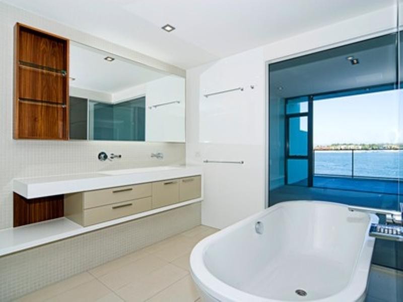 Paradise Point QLD 4216