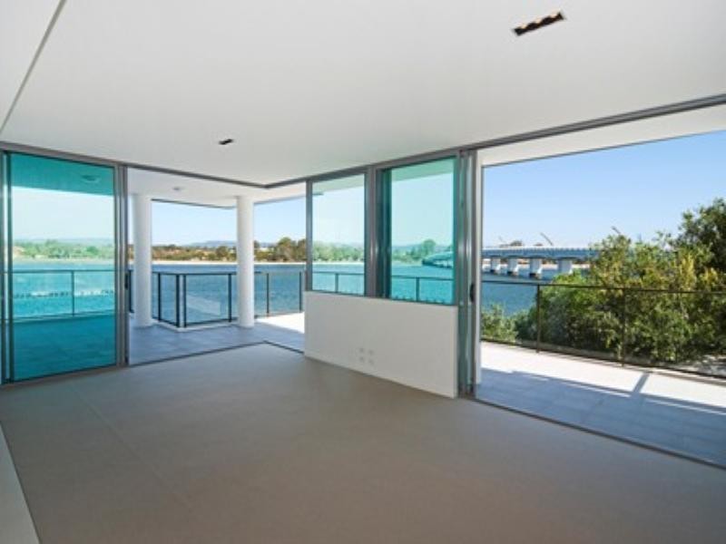 Paradise Point QLD 4216