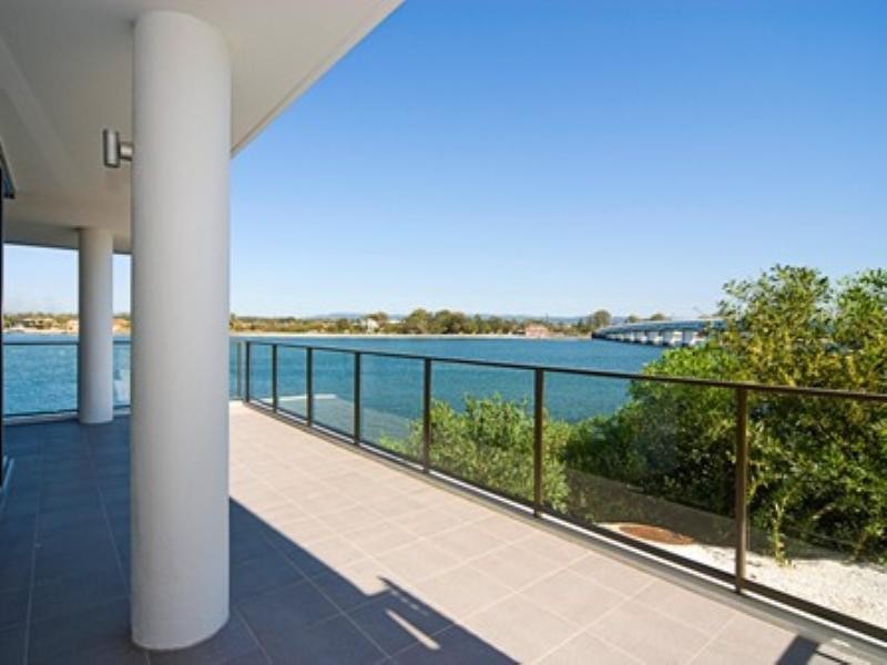 Paradise Point QLD 4216