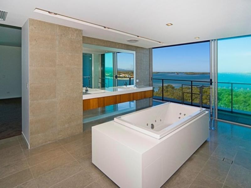 Paradise Point QLD 4216