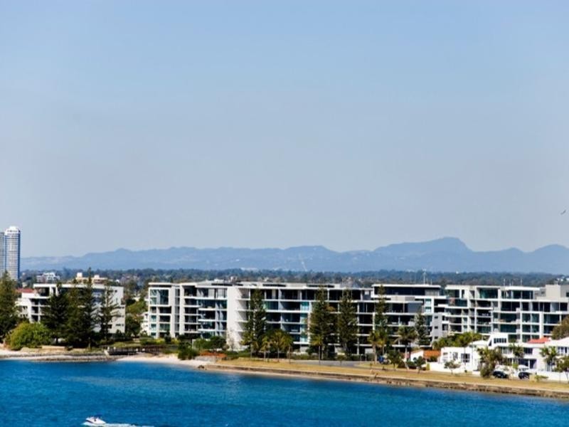 Paradise Point QLD 4216