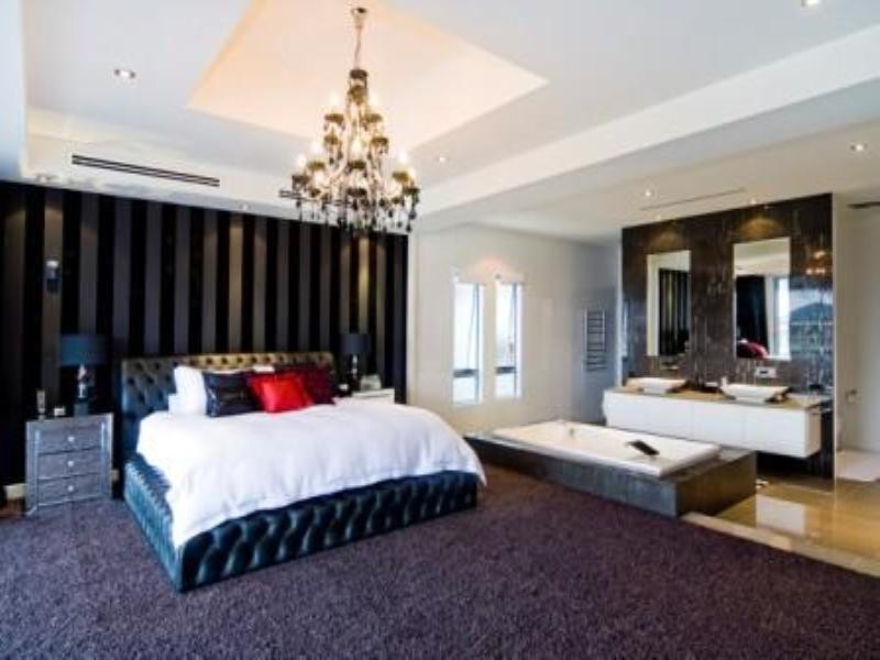 74 Royal Albert Crescent, Paradise Point QLD 4216