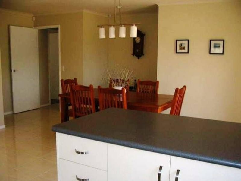 15 Wolvi Place, Helensvale QLD 4212