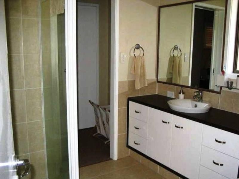 15 Wolvi Place, Helensvale QLD 4212