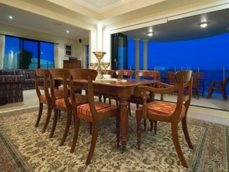 63 The Peninsula, Paradise Point QLD 4216