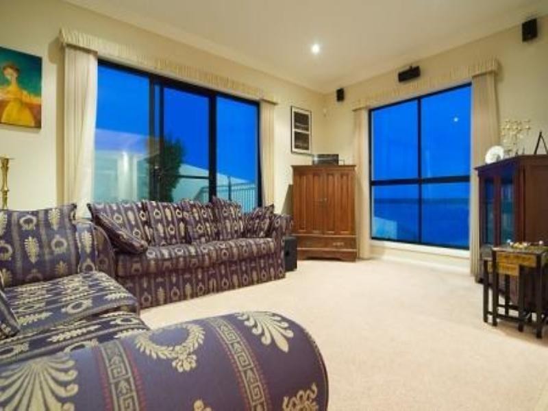 63 The Peninsula, Paradise Point QLD 4216