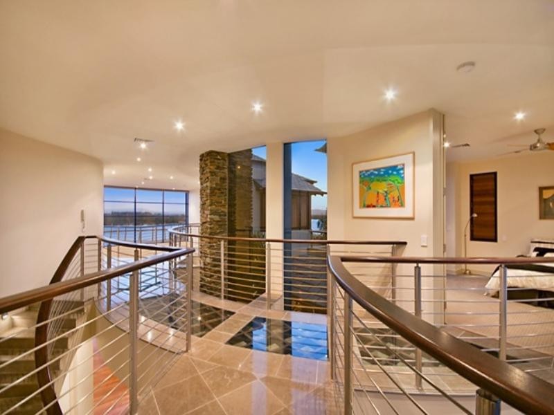 34 Hampton Court, Sovereign Islands QLD 4216