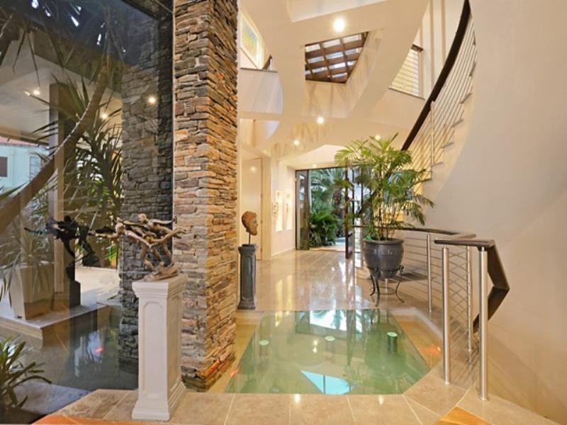 34 Hampton Court, Sovereign Islands QLD 4216