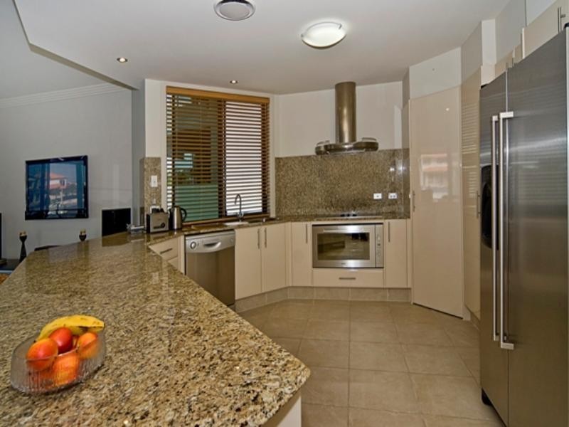 Paradise Point QLD 4216