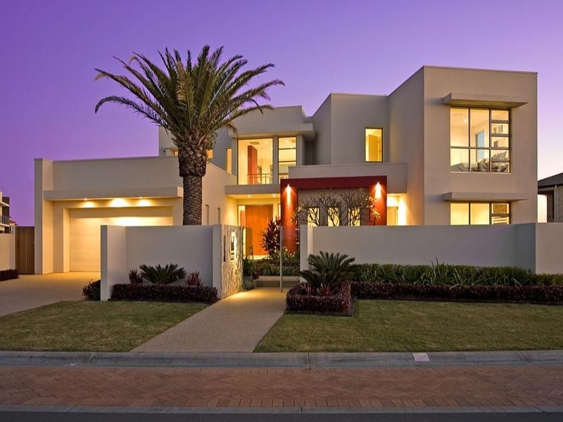 25 Royal Albert Crescent, Paradise Point QLD 4216