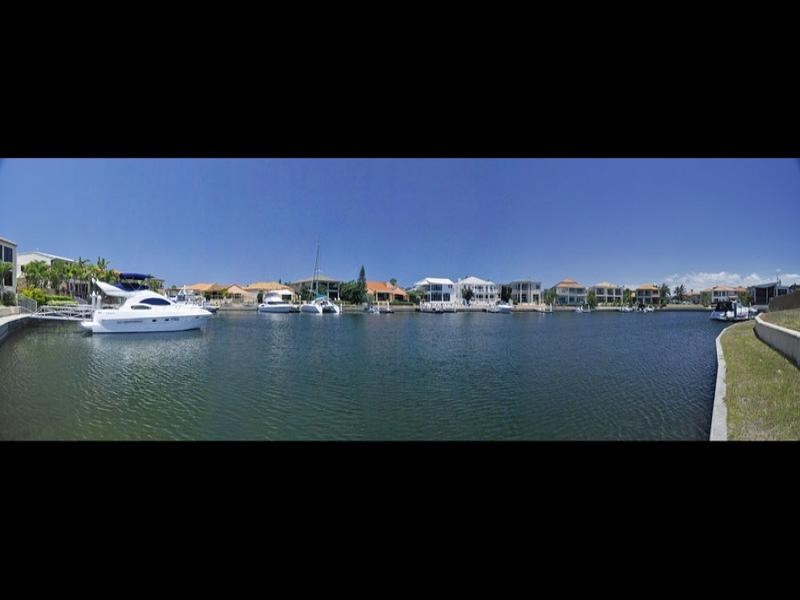 10-12 Queen Guineveres Place, Paradise Point QLD 4216