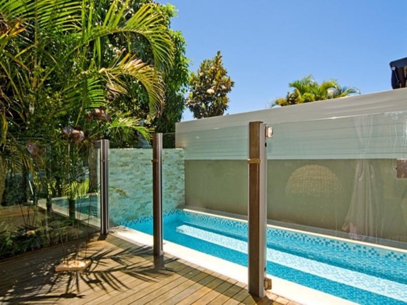 1/7 Rouen Avenue, Paradise Point QLD 4216