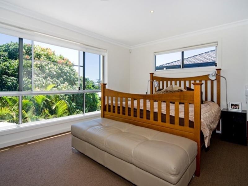 1/7 Rouen Avenue, Paradise Point QLD 4216