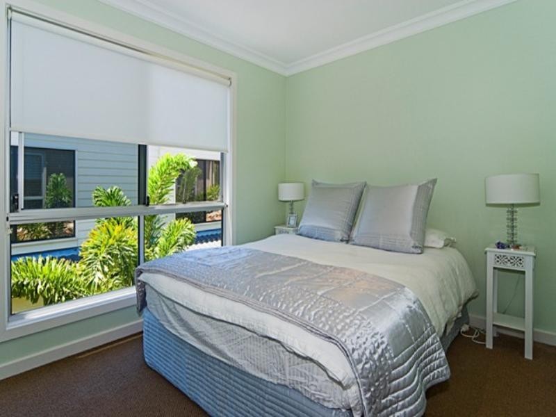 1/7 Rouen Avenue, Paradise Point QLD 4216