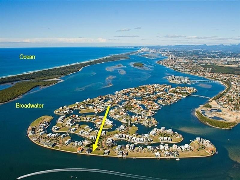 6 Knightsbridge Parade East, Sovereign Islands QLD 4216