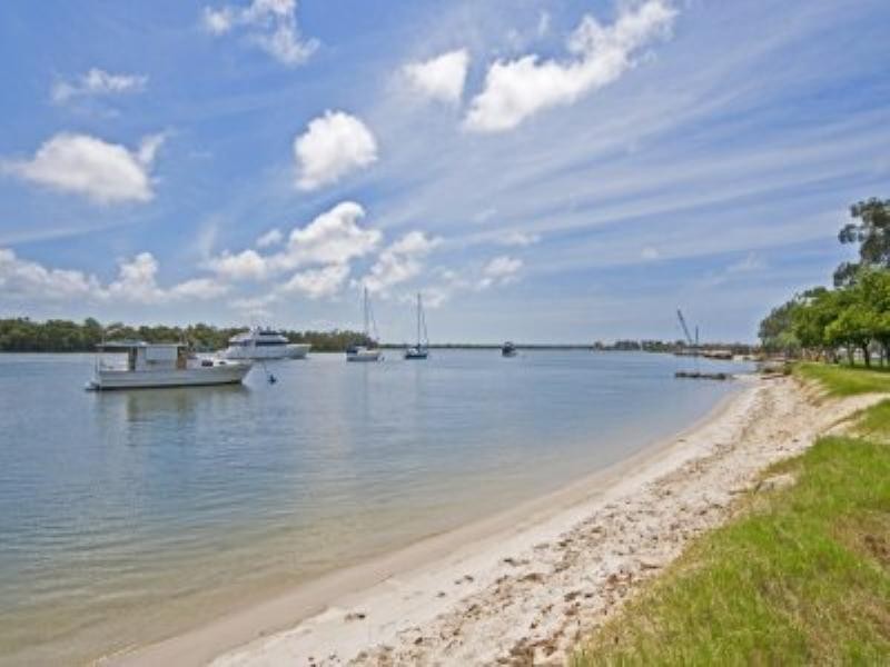 3 Paradise Parade, Paradise Point QLD 4216