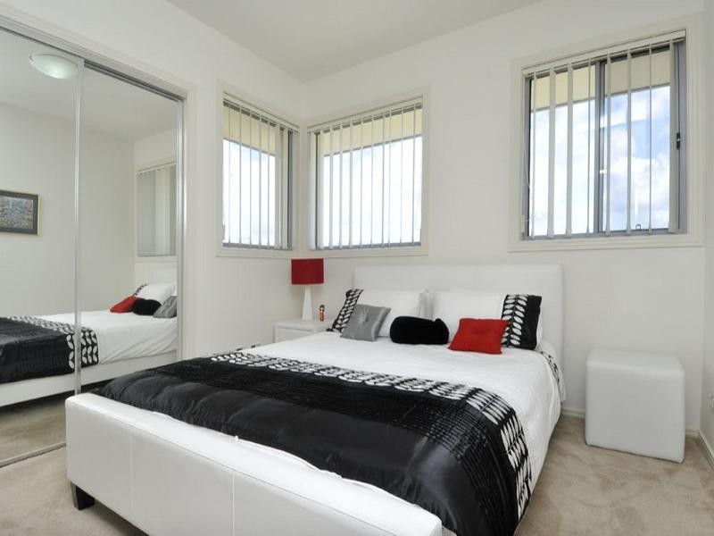 Hope Island QLD 4212