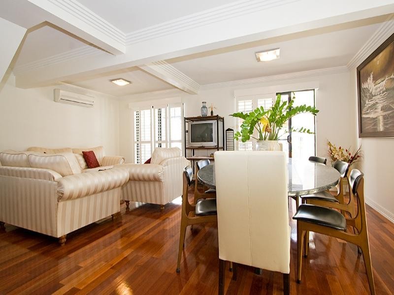 7 Abel Tasman Place, Hollywell QLD 4216