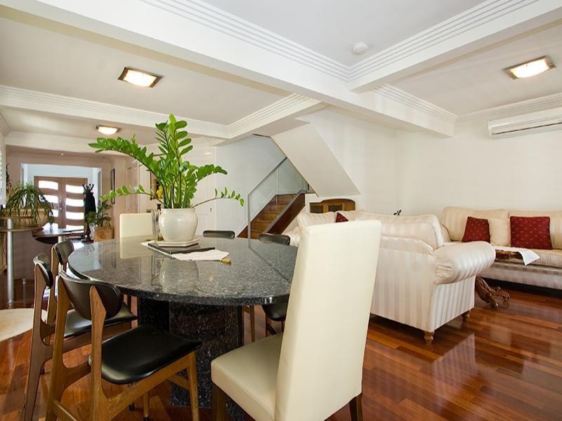 7 Abel Tasman Place, Hollywell QLD 4216