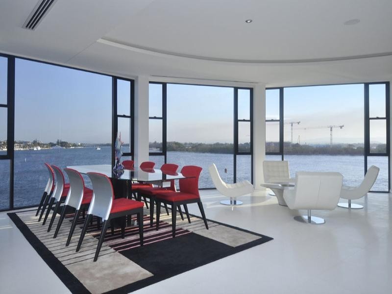 26 Hampton Court, Paradise Point QLD 4216