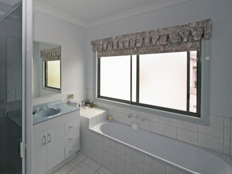 46 Sundance Way, Runaway Bay QLD 4216
