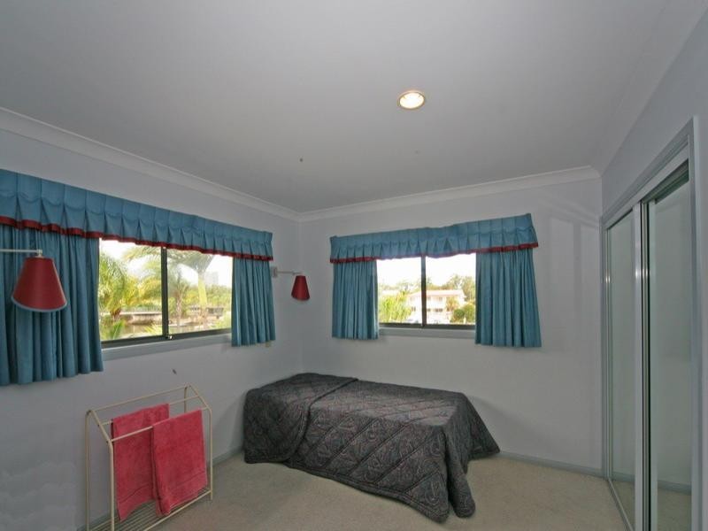 46 Sundance Way, Runaway Bay QLD 4216