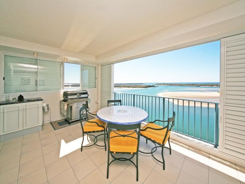 60/326 marine Parade, Labrador QLD 4215