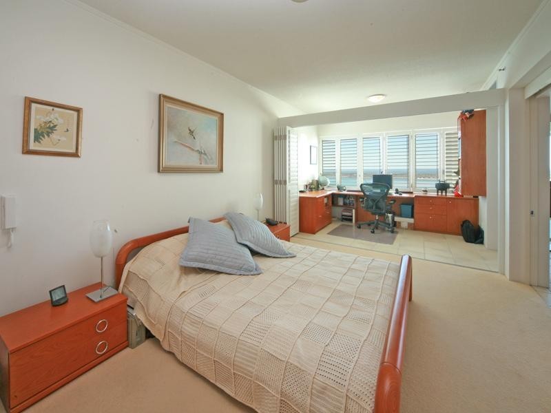 60/326 marine Parade, Labrador QLD 4215