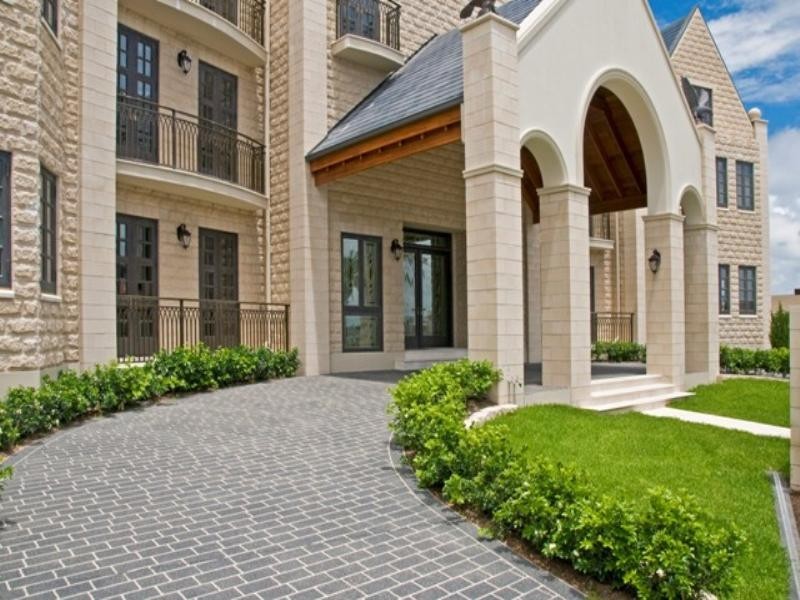 55 Knightsbridge Parade West, Paradise Point QLD 4216