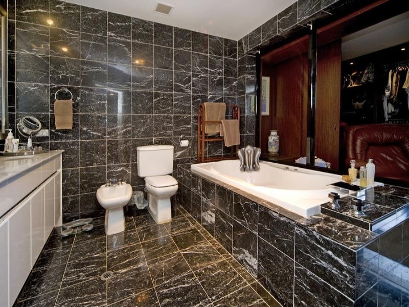 Paradise Point QLD 4216