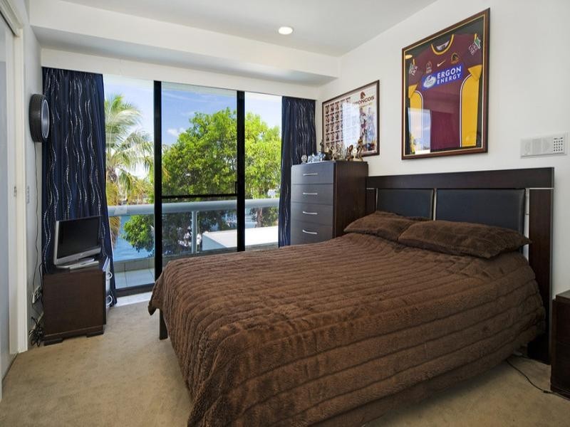 Paradise Point QLD 4216