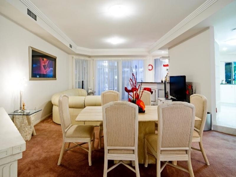 161 Pebble Beach Drive, Runaway Bay QLD 4216