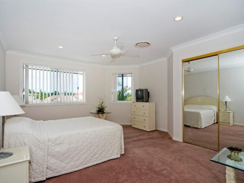 161 Pebble Beach Drive, Runaway Bay QLD 4216