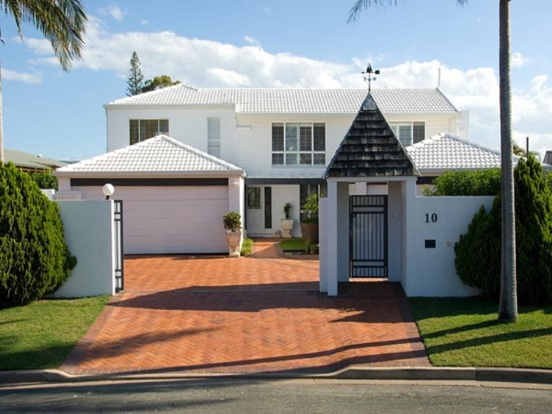 10 Huon Crescent, Runaway Bay QLD 4216